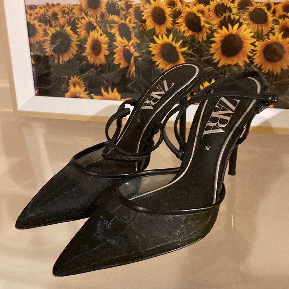 Zara high heel shoe with mesh pump size 38
